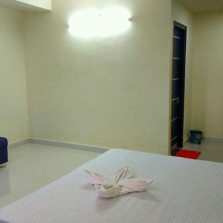 Hotel Sukh Sagar Gwalior Buitenkant foto